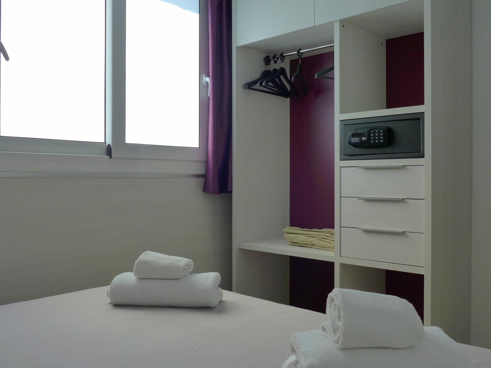 Rentalmar Navarra Family Suites Салоу Номер фото