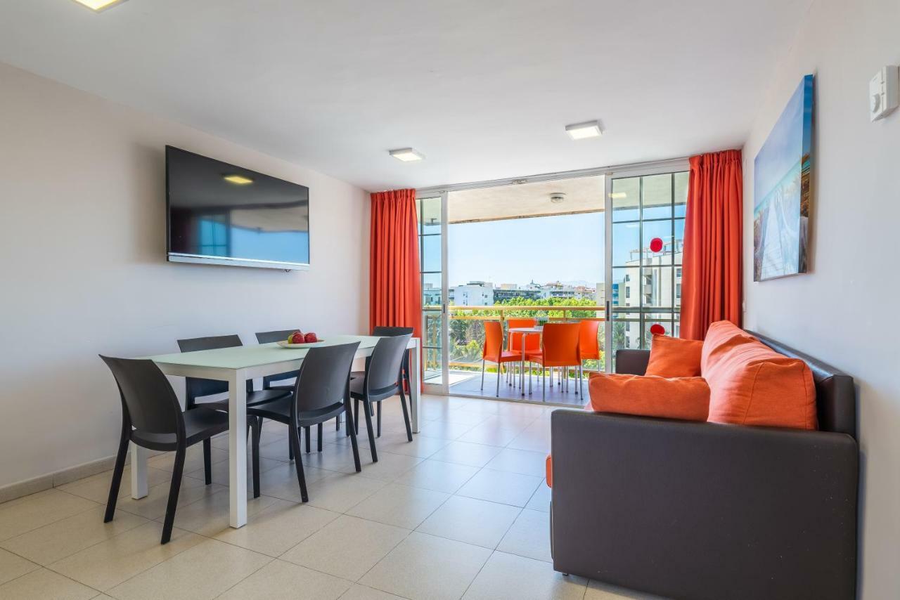 Rentalmar Navarra Family Suites Салоу Экстерьер фото